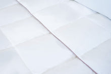 โหลดรูปภาพลงในเครื่องมือใช้ดูของ Gallery duck down duvet