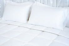 Load image into Gallery viewer, goose down duvet
